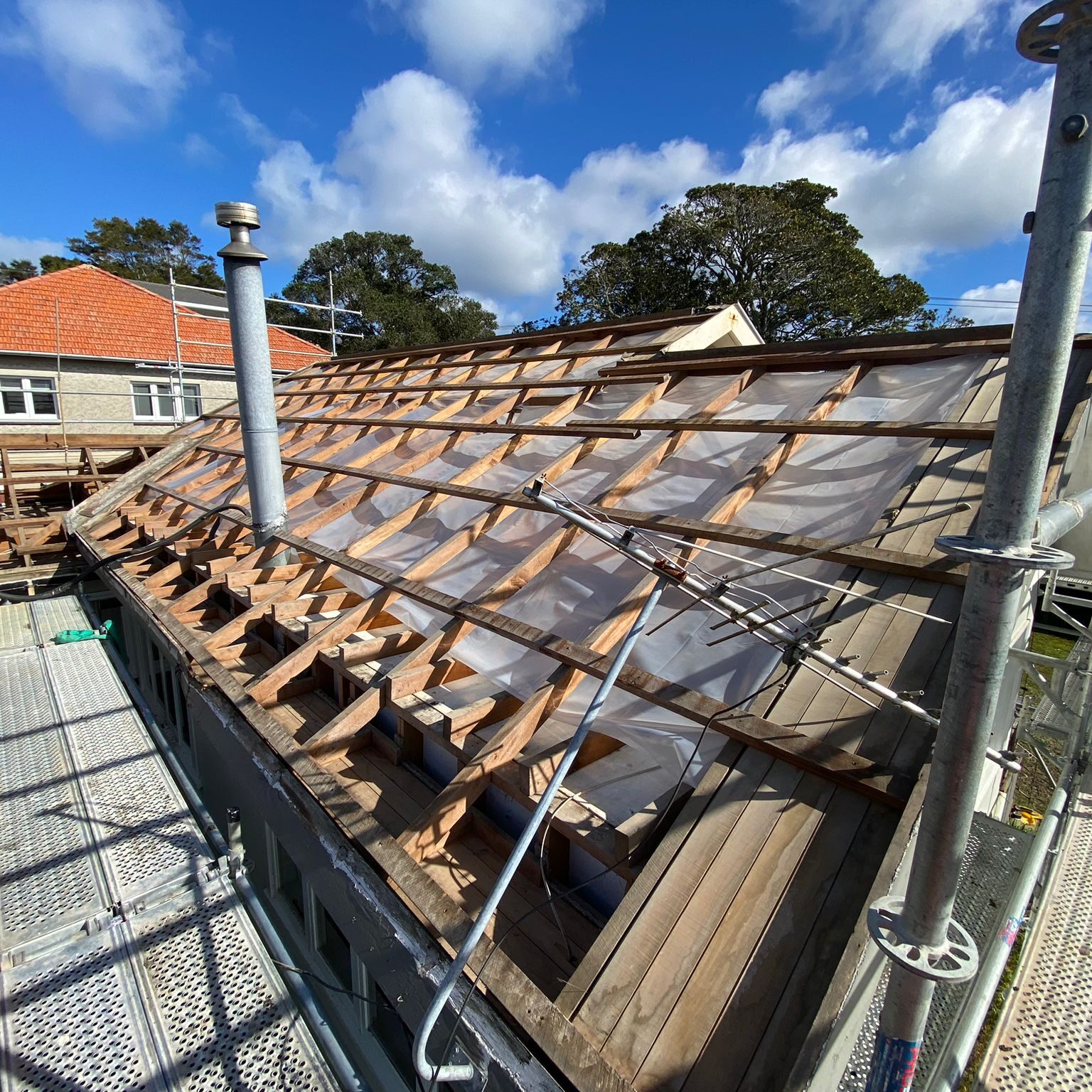 Asbestos roof removal