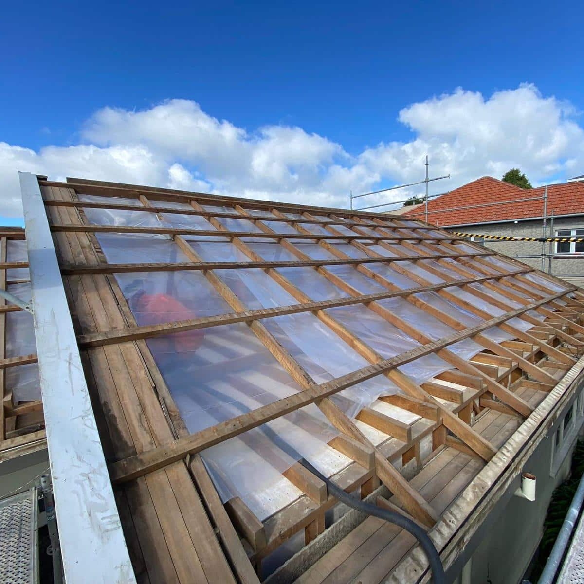 Class B Asbestos roof removal from Auckland home.
